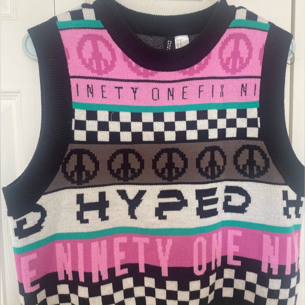 H&M Printed Cropped Sweater Vest